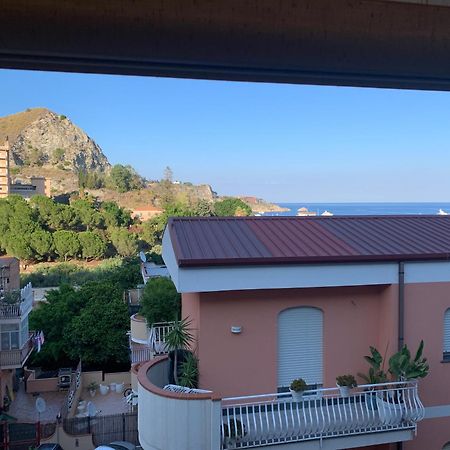 Residence La Fenice Ff 지아르디니낙소스 외부 사진
