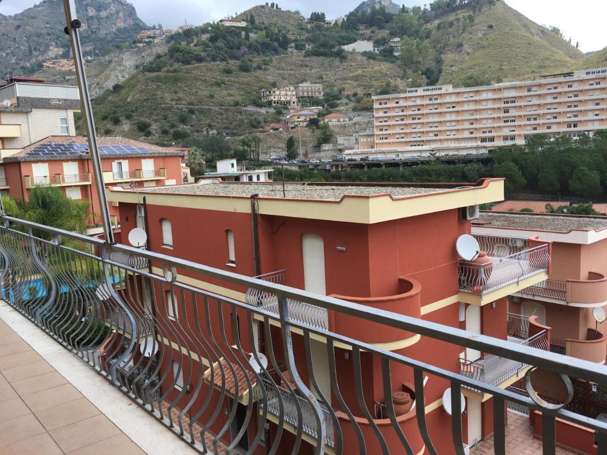 Residence La Fenice Ff 지아르디니낙소스 외부 사진